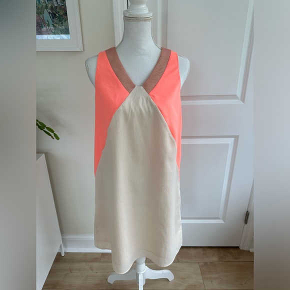 Sugarlips Dresses & Skirts - Sugar lips cream and neon sleeveless women’s shift dress size Medium